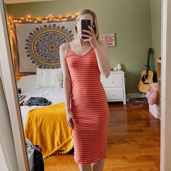 Forever 21 Dresses & Skirts - coral striped midi dress //